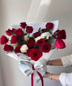 TD04 - Bó Hoa Hồng Đỏ Lãng Mạn