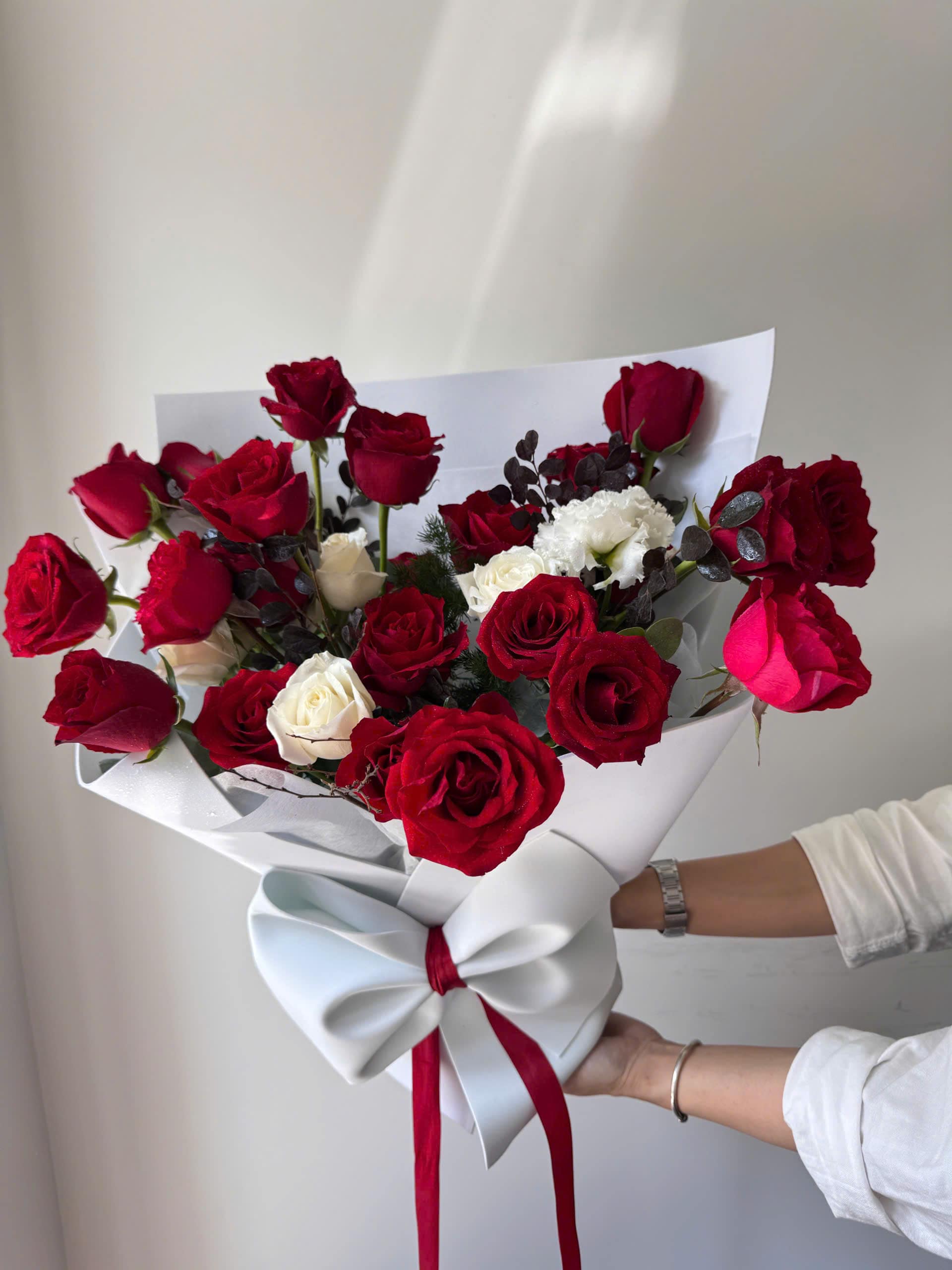 TD04 - Bó Hoa Hồng Đỏ Lãng Mạn