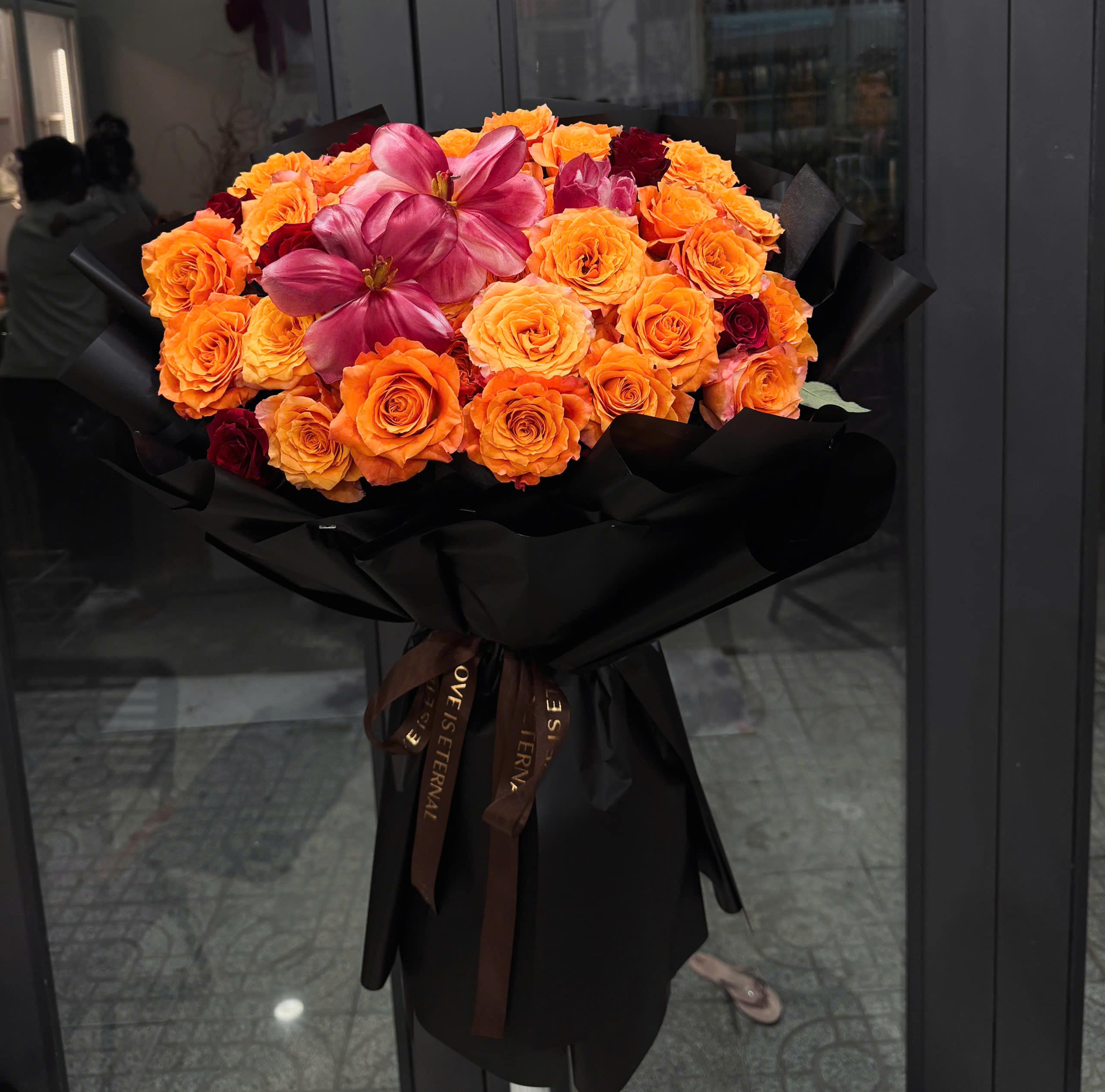 TD05 - Bó Hoa Hồng Cam và Hoa Ly Sang Trọng - Ảnh 2