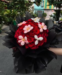TD07 - Bó Hoa Hồng Đỏ và Hoa Lan Trắng