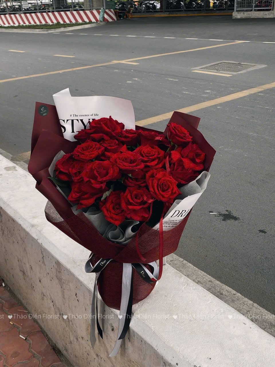 TD10 - Bó Hoa Hồng Đỏ Cổ Điển