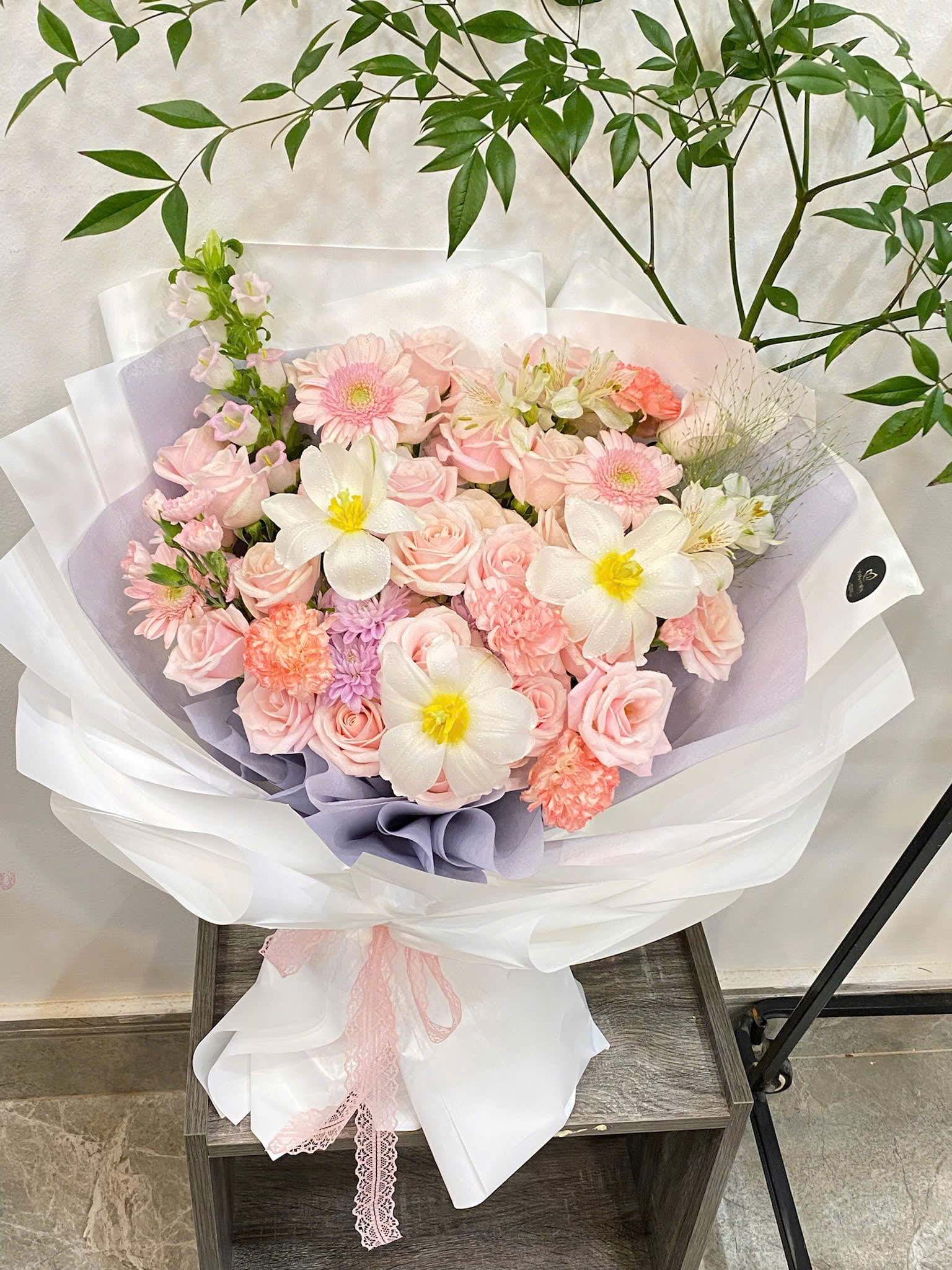 Bó Hoa Hồng Pastel & Thủy Tiên Trắng | Hoa Sinh Nhật Cao Cấp | Thảo Điền Florist