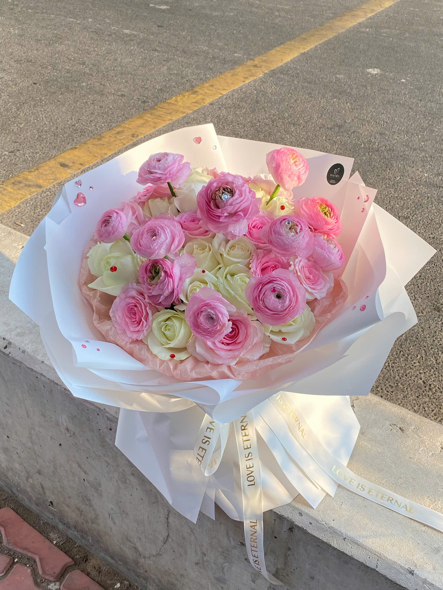 Hoa Bó Mao Lương Mix Hoa Hồng Trắng