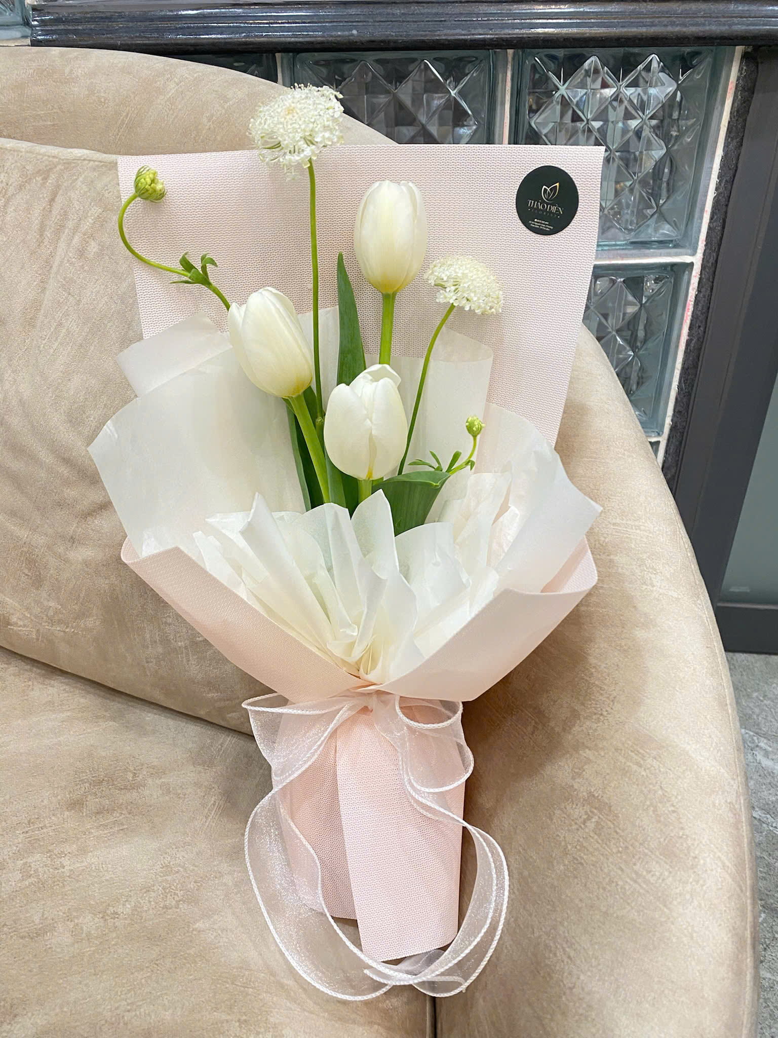 Bó Hoa Tulip Trắng Nàng Thơ Trắng Style Hàn Quốc - Pure White Tulip