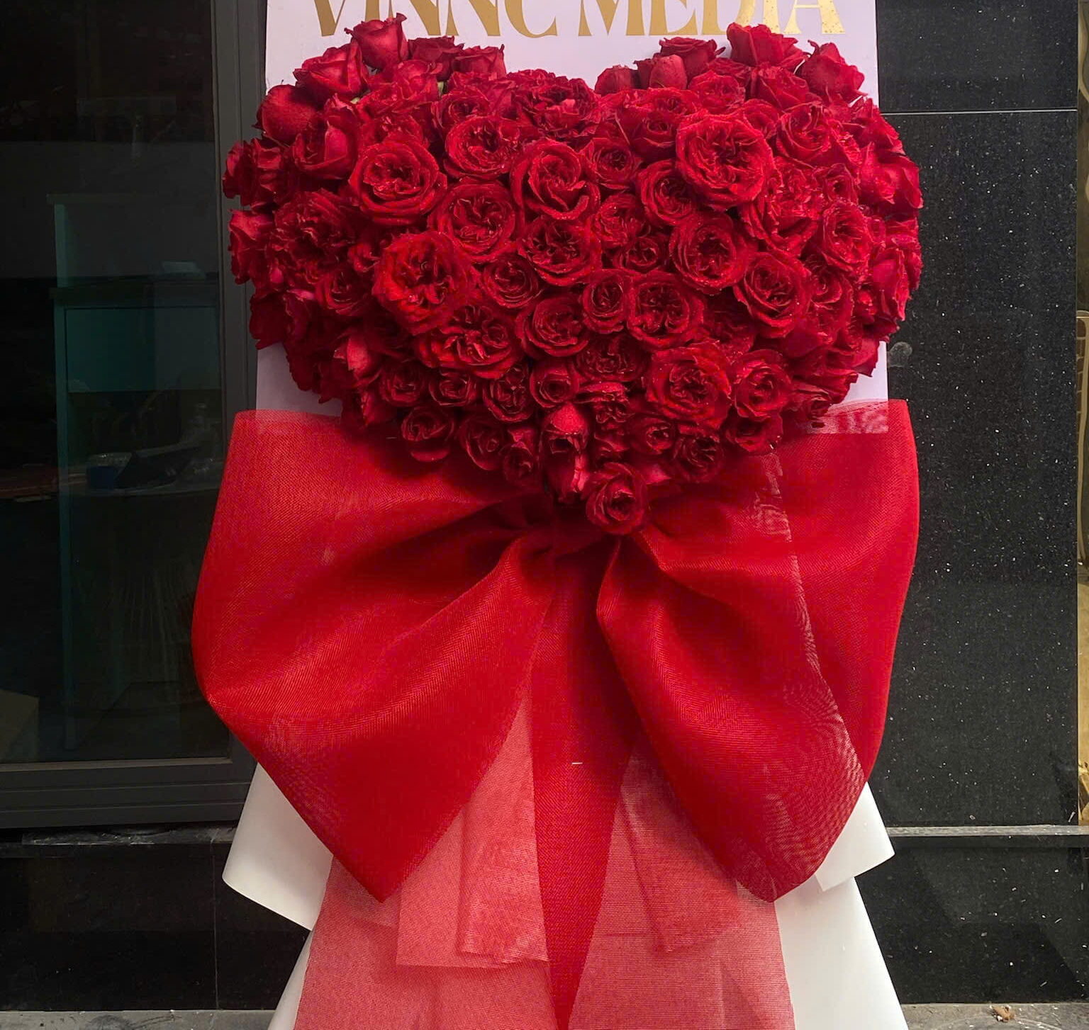 Kệ Hoa Kệ Hoa Khai Trương Thiết Kế Dáng Trái Tim <3